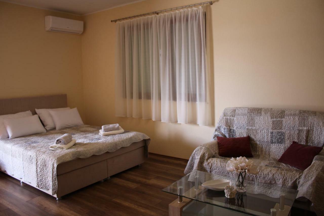 Studio Apartman Ana Šibenik Eksteriør bilde